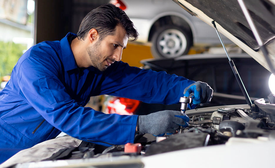 Online Automotive Service Technician with Practice Kit from Internet Wealth University