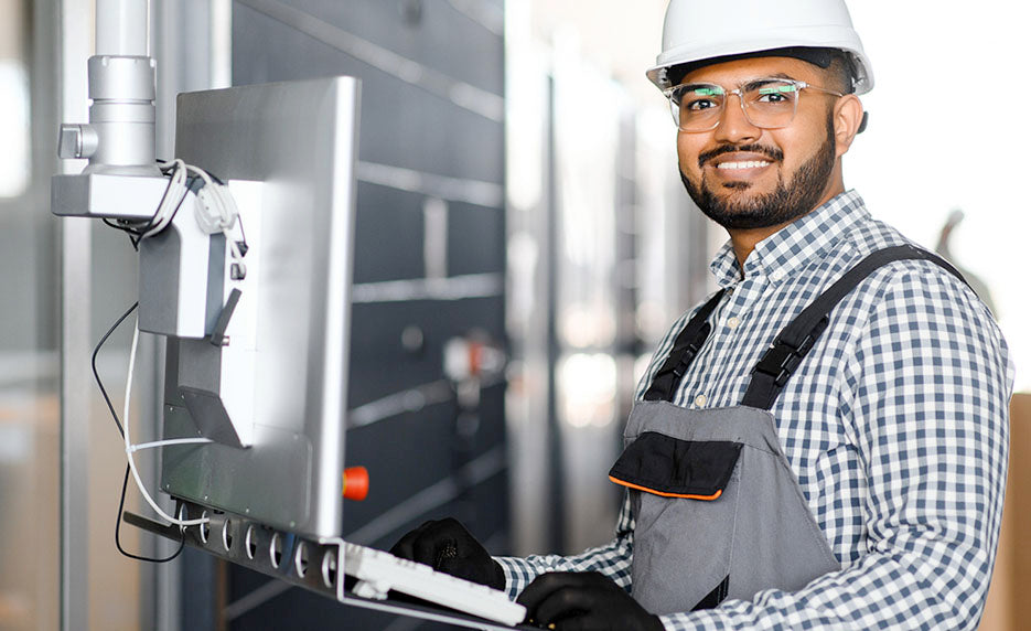 Engineering Technician with VR Training (VR Headset v3 Included)